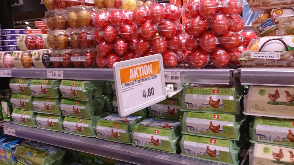 海外旅行中に立ち寄った現地スーパーの食品売り場